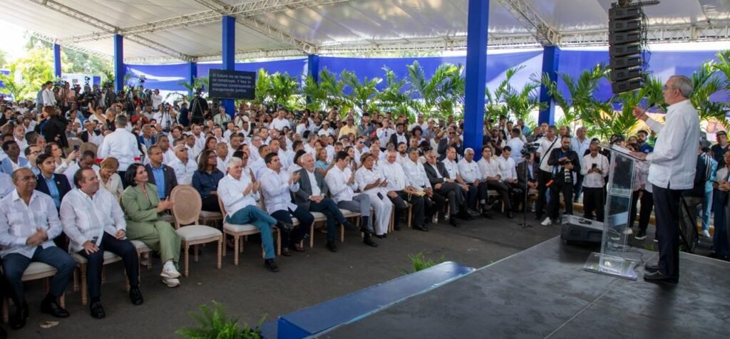 Abinader inaugura línea Metro; beneficiaría un millón usuarios