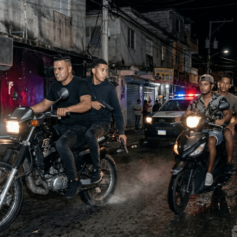 Violencia en Los Alcarrizos | Matan a tiros a cabo de la Policía Nacional