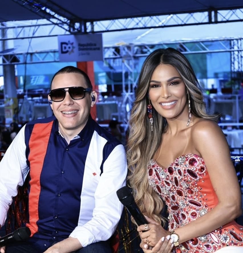 Caroline Aquino y Oliver Peña impactan en la primera gran salida del mundialmente famoso Carnaval Vegano 2026