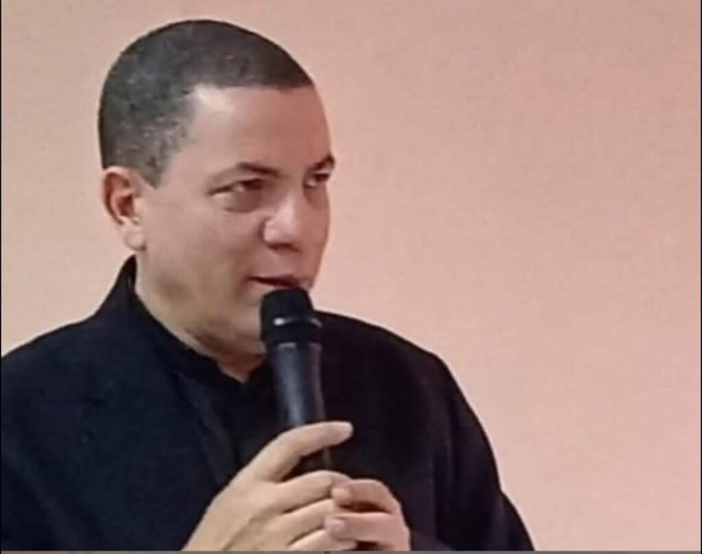 Suspenderán docencia en colegios católicos de El Factor por incumplimientos del MINERD