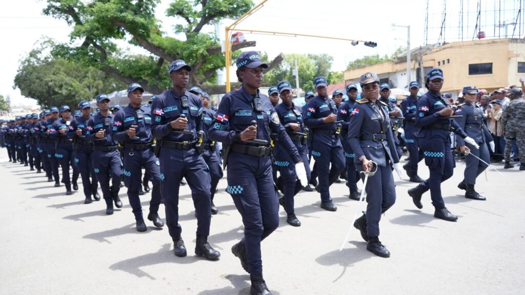 Gobierno RD suspende desfile militar del lunes por “austeridad”