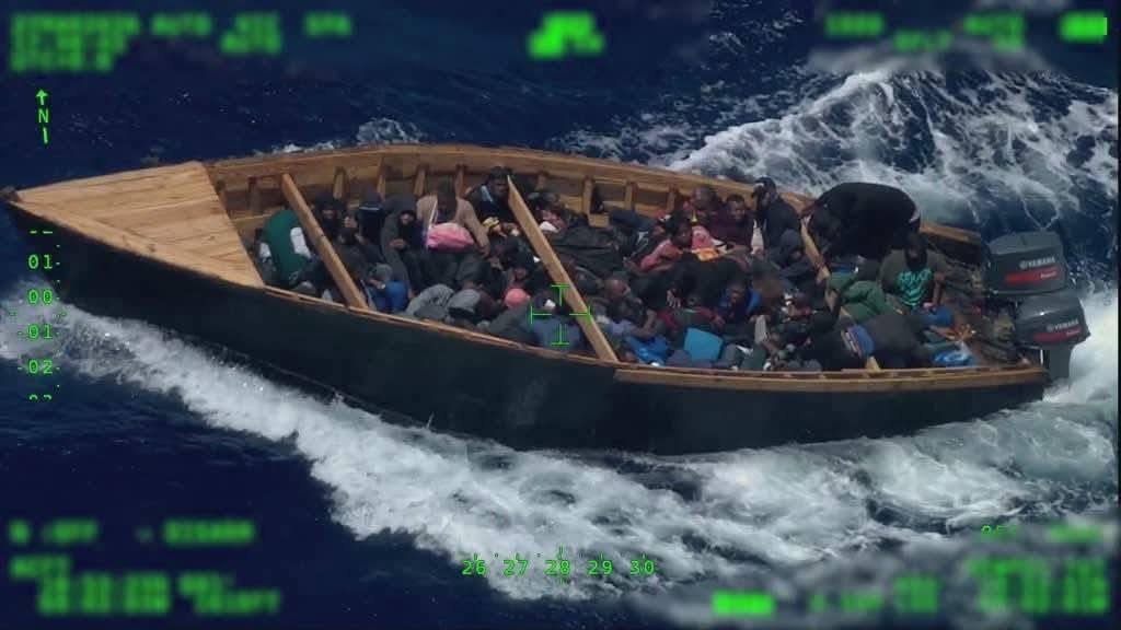 Interceptan embarcación con 53 migrantes en peligroso trayecto hacia Puerto Rico