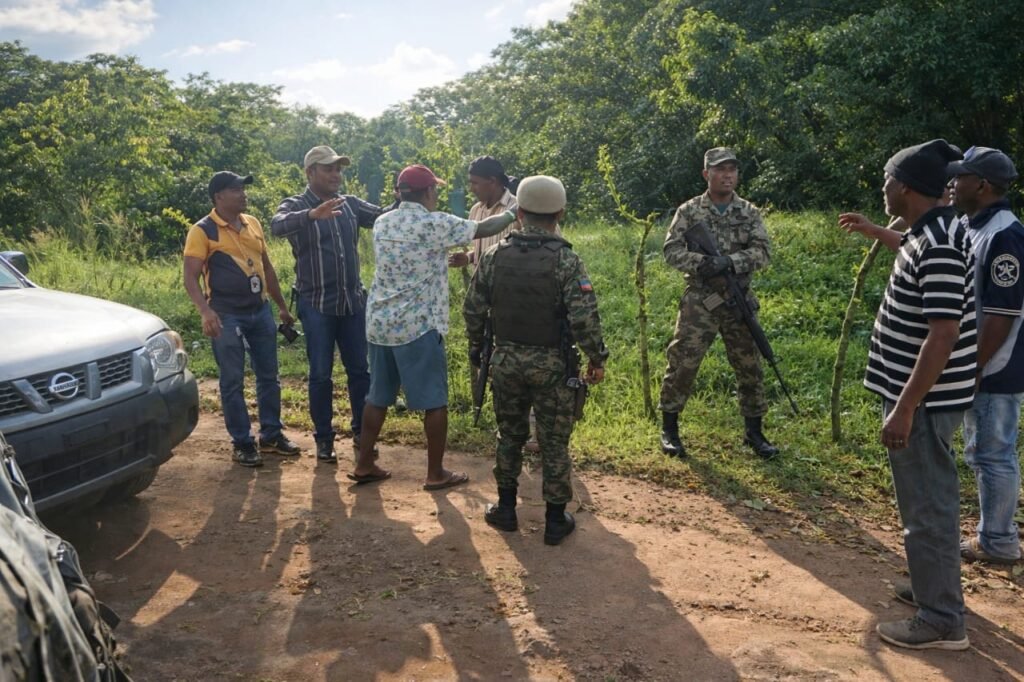 Denuncian presuntos abusos del CEA y militares en terrenos de Hato Nuevo, Manoguayabo