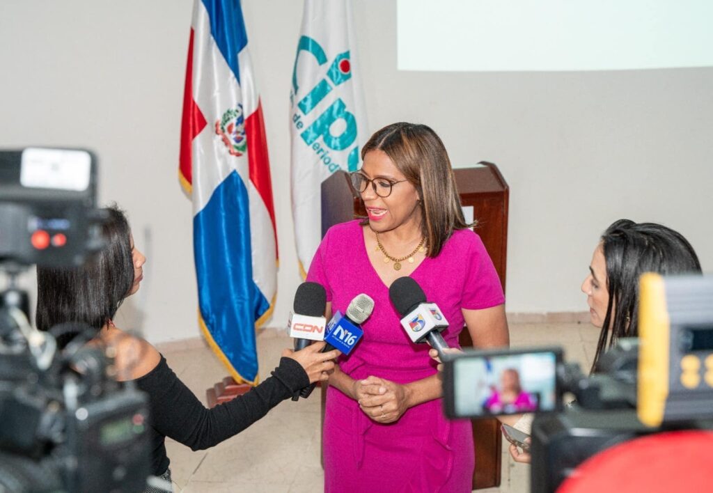 CIPESA destaca avances, pero advierte retos pendientes para las mujeres en empleo, salud y protección