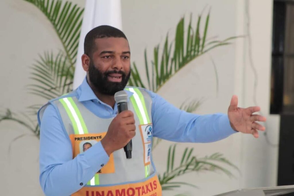Presidente de UNAMOTAXIS Esteban Beltré condena crimen ocurrido en Santiago y llama a profundizar la regulación e identificación del mototaxi formal