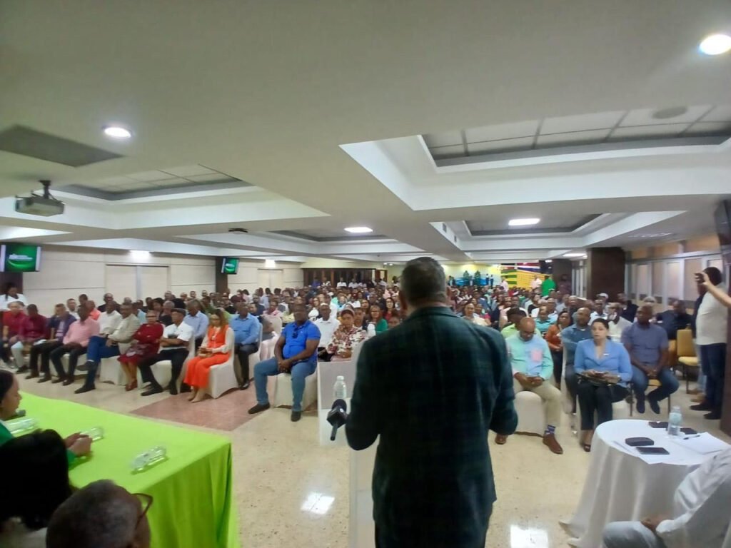 Fuerza Magisterial amplía su Dirección Nacional y ratifica sus autoridades en Asamblea Nacional