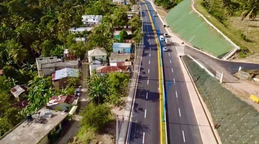 Abinader inaugura nueva entrada de Samaná y resalta impulso al desarrollo turístico y económico