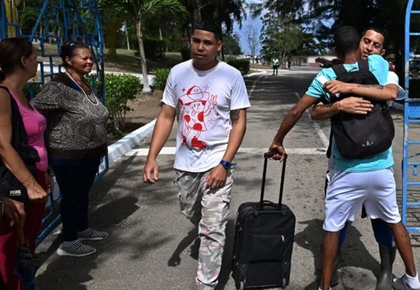 Cuba inició la excarcelación de más 2.000 presos tras indulto