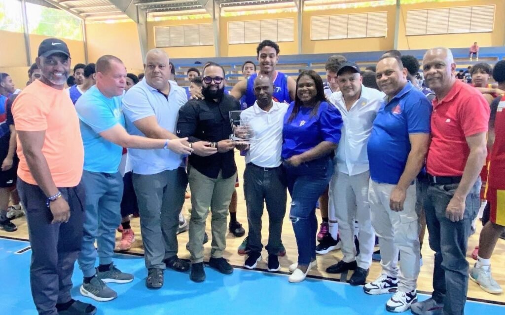 Club Jóvenes Unidos celebra su 35 aniversario con torneo dedicado al comunicador Mariano Jazmín en Las Caobas