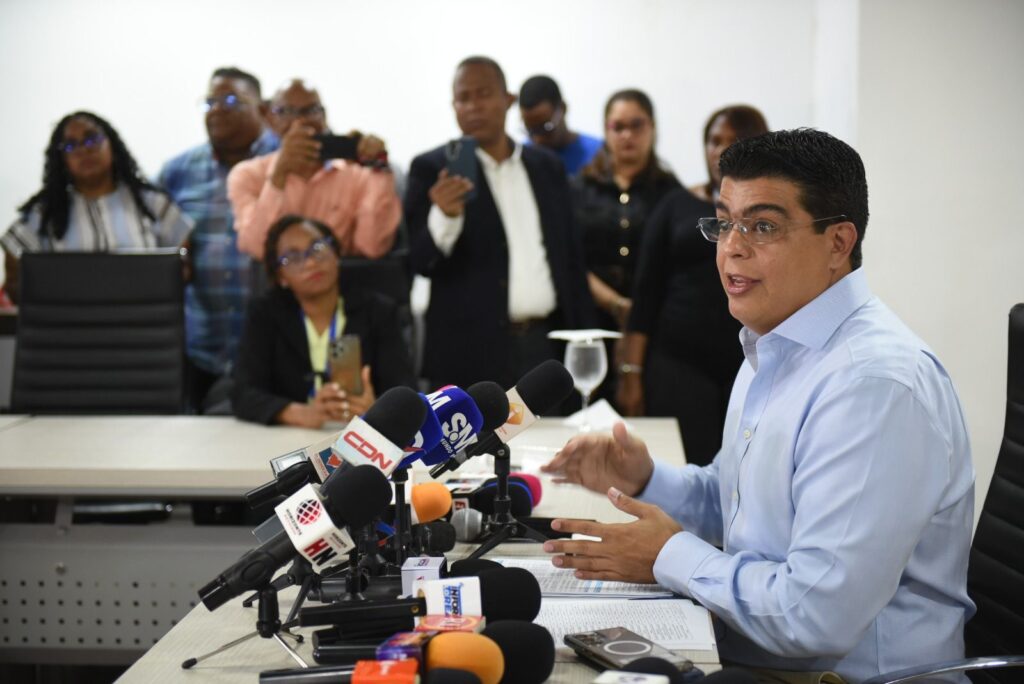 Fellito Suberví defiende las obras entregadas desde la CAASD