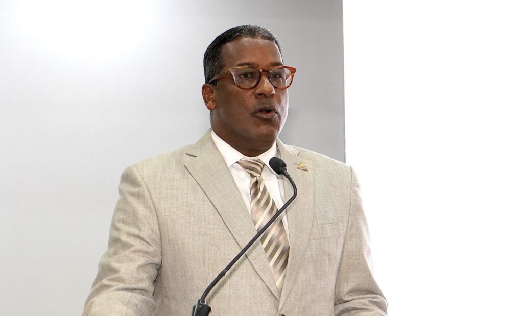 Agustín Burgos destaca carretera Tavera-Jarabacoa como símbolo de desarrollo y belleza natural»