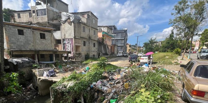 Mala educación de lugareños crea problemas de ambiente en el sector Las 800 de Los Ríos en el DN