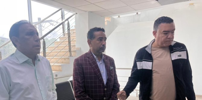 Entregan comunicador que golpeó familiar de víctima Jet Set