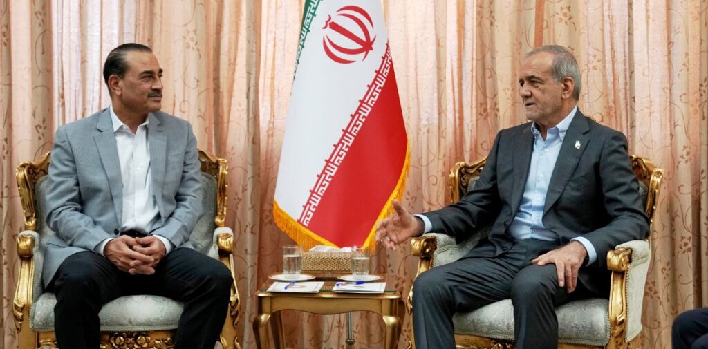 «En gran medida negociado»: Trump ve cerca un acuerdo con Irán que incluye la apertura del estrecho de Ormuz