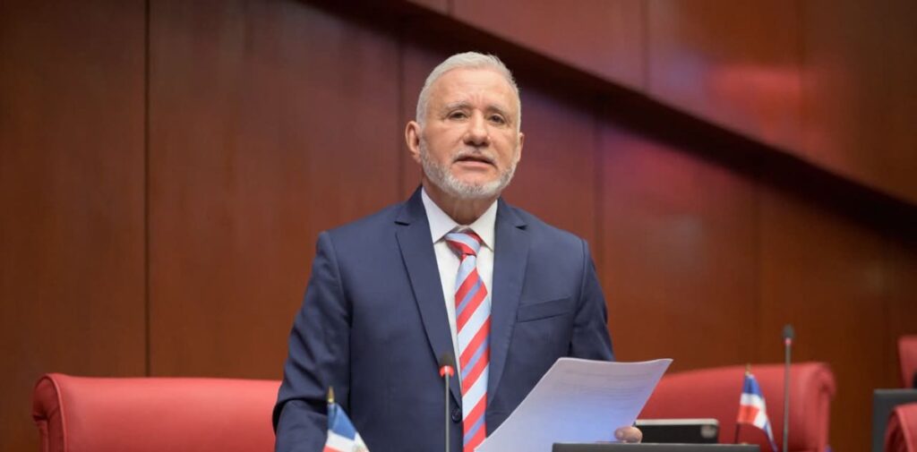 Senador Antonio Taveras abandona el PRM y se declara independiente; cuestiona promesas incumplidas