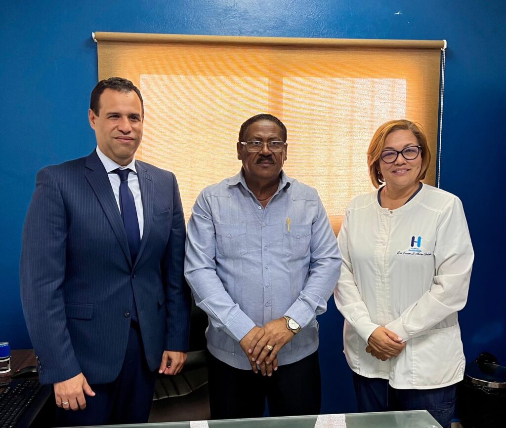 Ernesto Rodríguez asume dirección del Hospital de Engombe con el compromiso de elevar la calidad de los servicios de salud en SDO