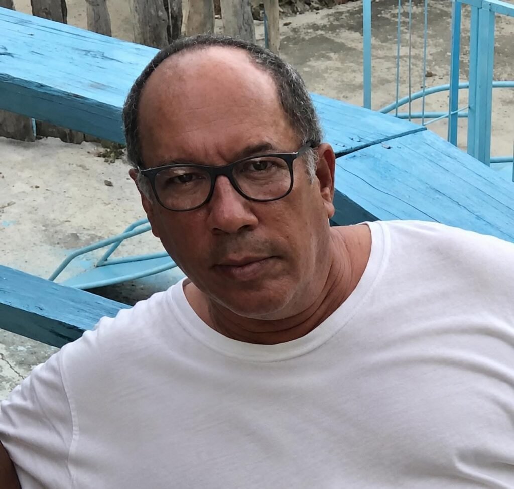 Encuentran profesor sin vida dentro de su residencia en sector 27 de Febrero de SFM