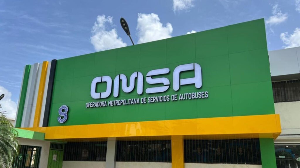 Ex empleados reclaman prestaciones laborales a Onésimo González, director de la OMSA