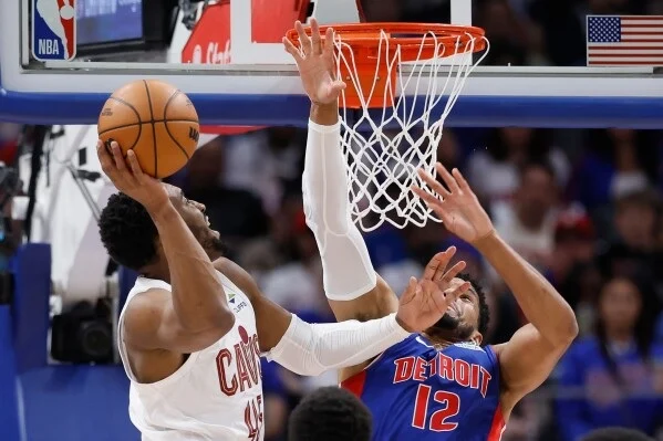 Cavaliers obligan a fanáticos de Pistons abandonar estadio y clasifican a Final de Conferencia