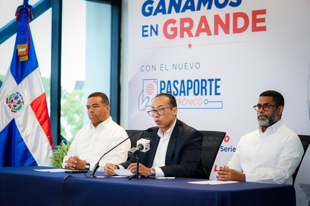 Pasaportes suspende recargo por pérdida o daño del documento