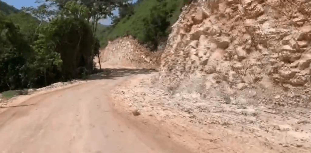Gobierno acelera carretera alterna en Barahona para mejorar el acceso al Sur