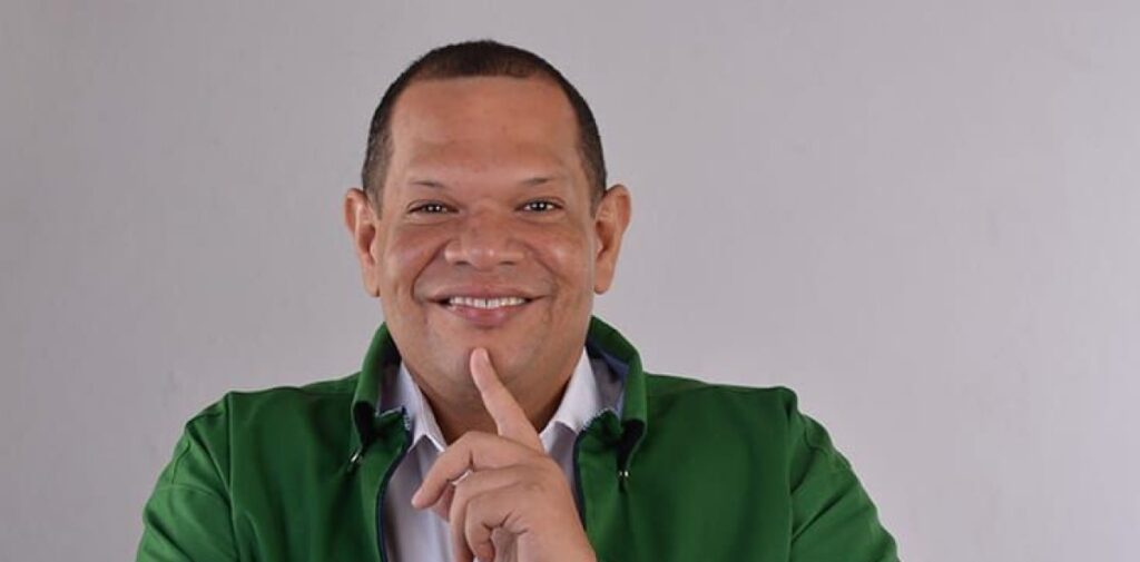 Exalcalde Carlos Guzmán niega retorno al PLD