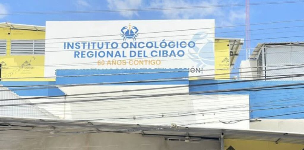Allanan y apresan a exdirectivos del Instituto Oncológico Regional del Cibao en Santiago