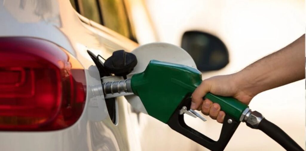 Petróleo empieza a bajar en vísperas de la firma del acuerdo EEUU-Irán