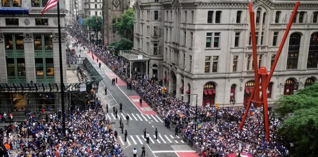 Miles celebran el título de los Knicks: el desfile más esperado en 50 años