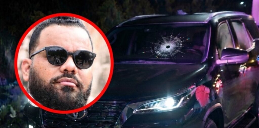 Hallan muerto a capitán de fragata dentro de su vehículo con disparo en la cabeza en Santo Domingo Este