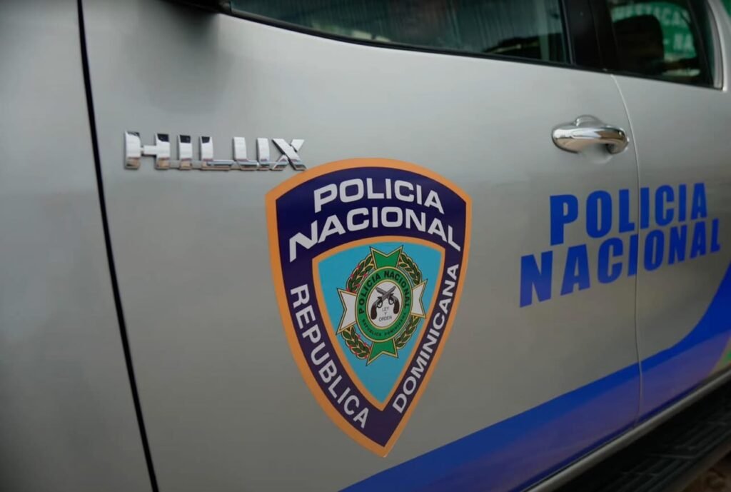 Acusan menores de 12 y 13 años de violar y degollar niña de 13, hallada en solar baldío del sector Valiente, La Caleta