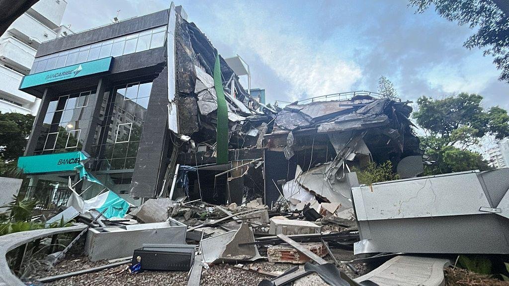 Fuerte terremoto de magnitud 7,1 sacude costa de Venezuela