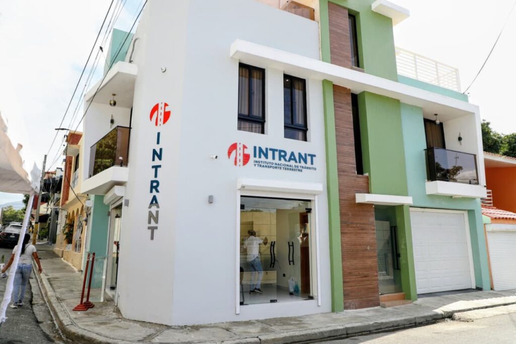 INTRANT inaugura primera oficina de licencias de conducir en San José de Ocoa