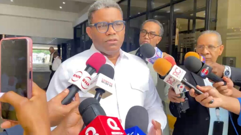 Robert Polanco llama a preservar la prudencia y respetar la autonomía del Congreso Nacional