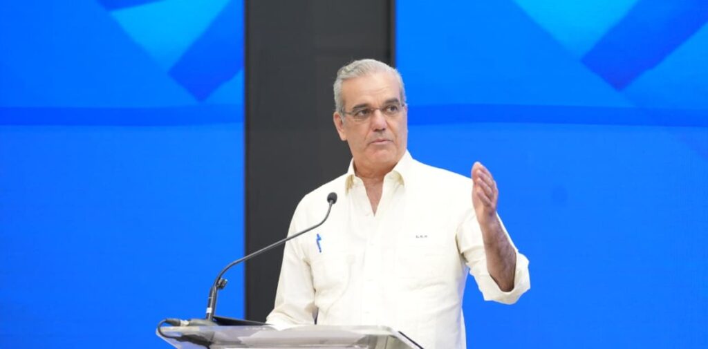 Abinader entrega moderno recinto de la UASD en Santiago Rodríguez