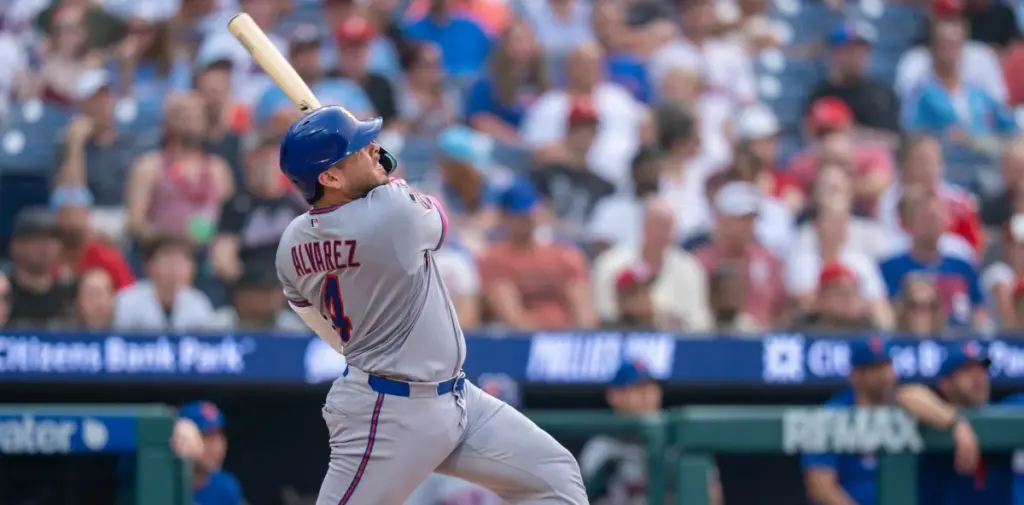 Francisco Álvarez conecta dos jonrones y los Mets vencen a los Phillies 4-1