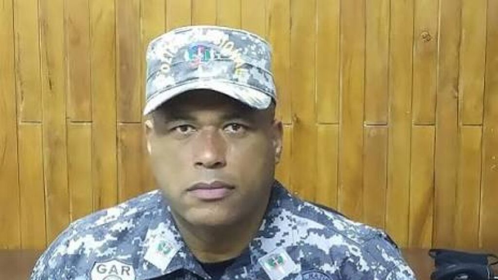 Fallece general retirado mientras jugaba baloncesto