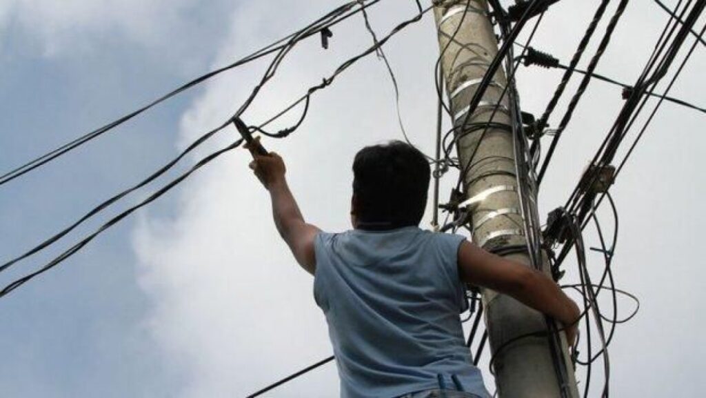 Condenan empresario a pagar $47.7 MM por fraude eléctrico