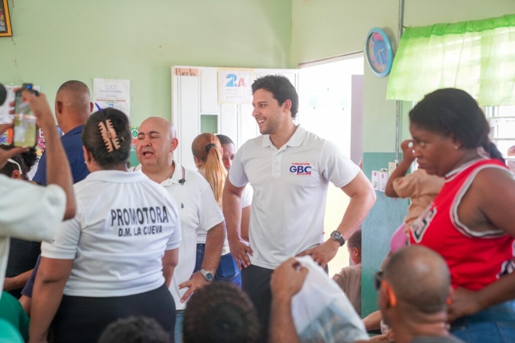 ¡Raymon Rodriguez y Fundación GBC llevan esperanza a la Cueva y Cevicos y transforma la vida a más de 400 familias!