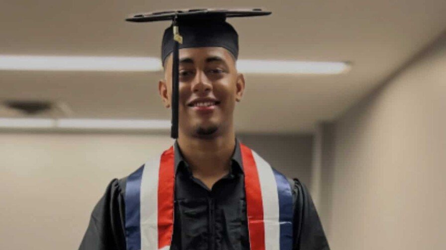 Jugador dominicano de béisbol universitario detenido por ICE por «irregularidades» con su visa
