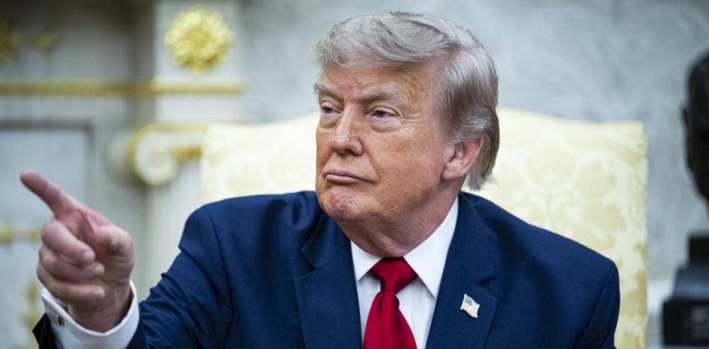 Unión Europea en la mira de Trump tras sancionar a gigantes tecnológicos estadounidenses