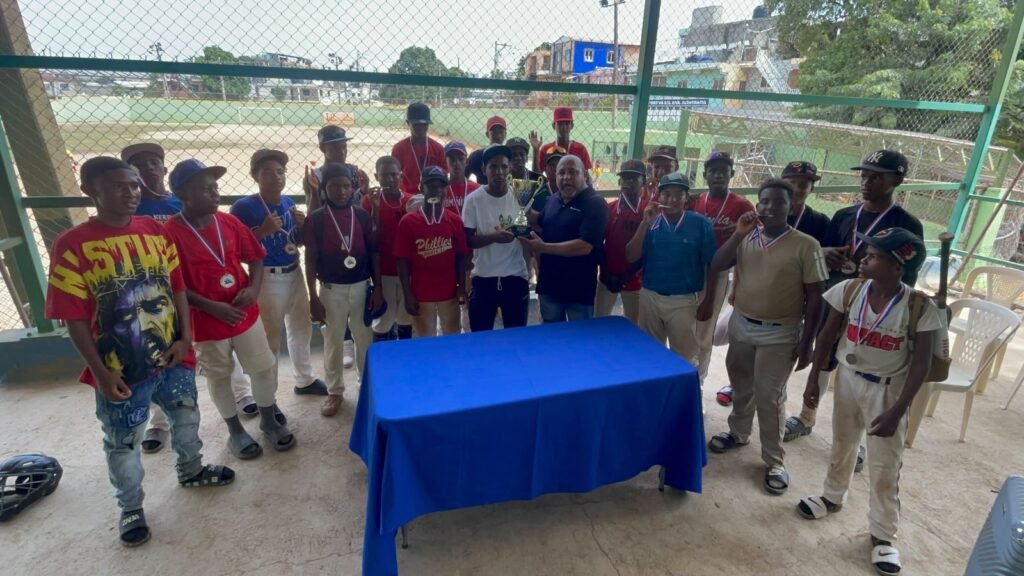 XVI Torneo de Béisbol Interprovincial concluye con gran éxito en Santo Domingo Oeste