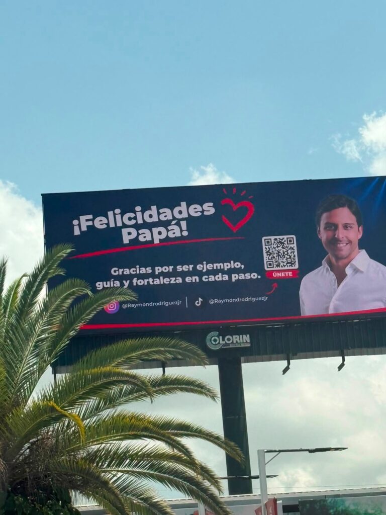 ¿TÚ TAMBIÉN LA VISTE? Las vallas de Raymond Rodríguez generan conversación en Santo Domingo
