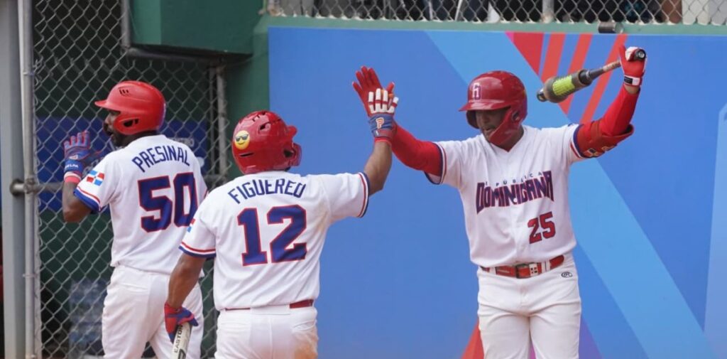 República Dominicana blanquea a México por nocaut y se acerca al oro