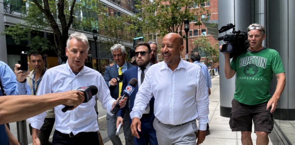 Alcalde Brian Depeña se defiende | dice acusación federal en su contra es política