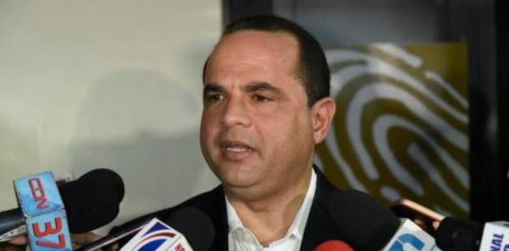 Oposición plantea a la JCE seis medidas clave para garantizar el voto y el padrón de 2028