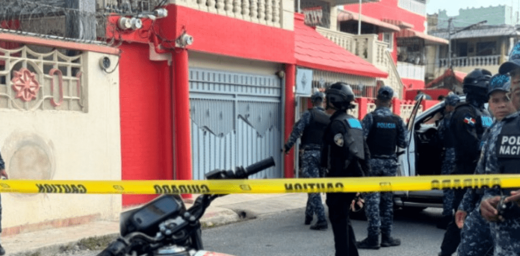 Oficial retirado del Ejército mata a su pareja y se suicida tras atrincherarse en Hainamosa