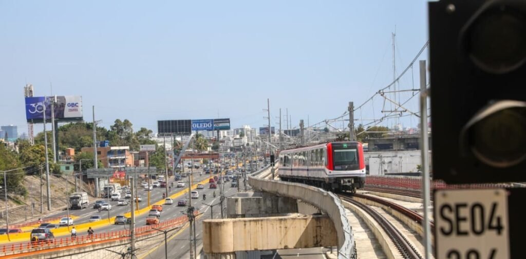 El peso económico de Santo Domingo Oeste: 88,000 empleos y 5,100 empresas