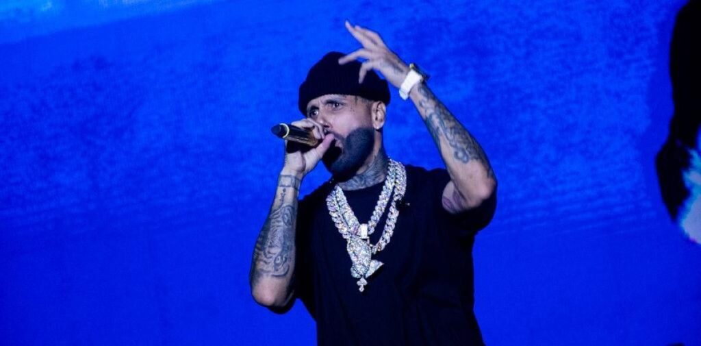 Nicky Jam pone a vibrar el Óvalo de la Feria Ganadera a ritmo de reggaetón