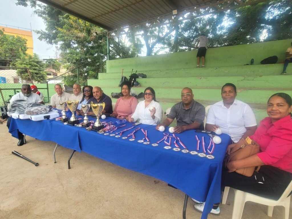 Club Deportivo y Cultural Rómulo Reyes inaugura XVI torneo interprovincial de béisbol